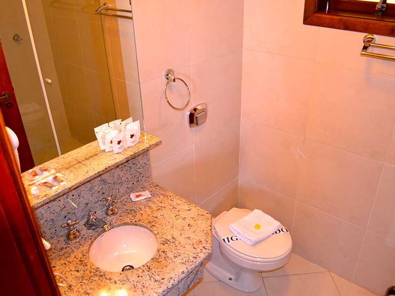 Banheiro do Chalé Oxford no hotel de Campos do Jordão